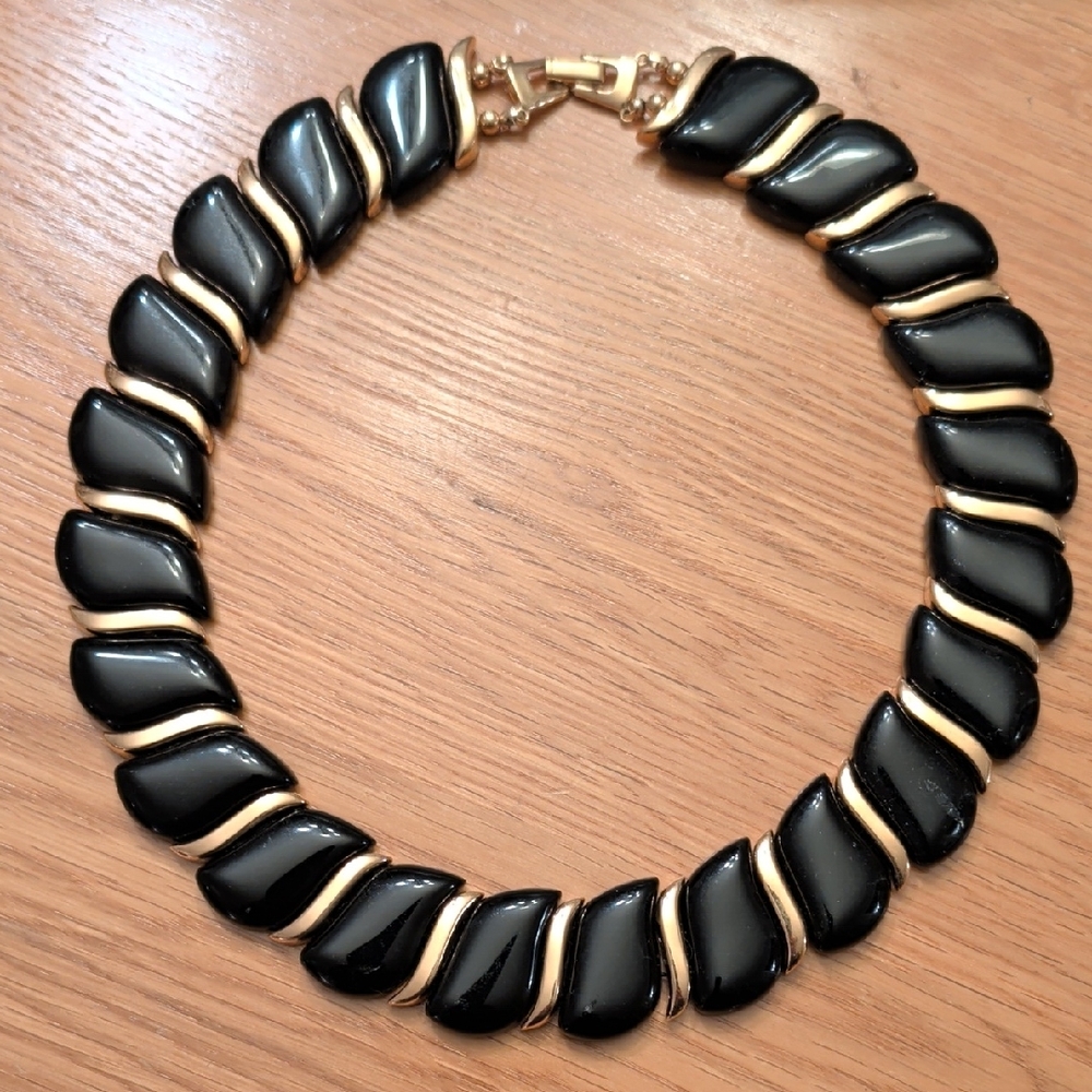 Vintage Black and Gold Necklace - Picture 1 of 4